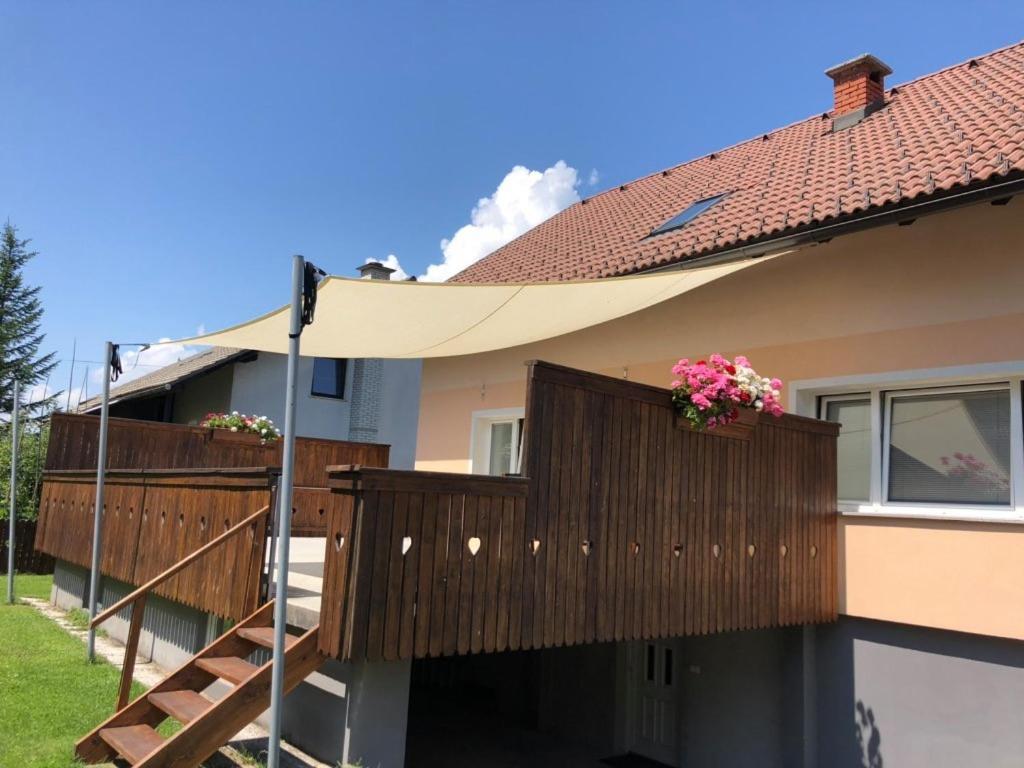 Apartma Kreda Mojstrana Luaran gambar